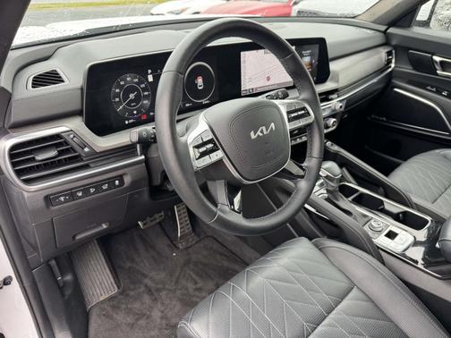 White 2024 Kia Telluride SX Prestige X-Pro AWD
