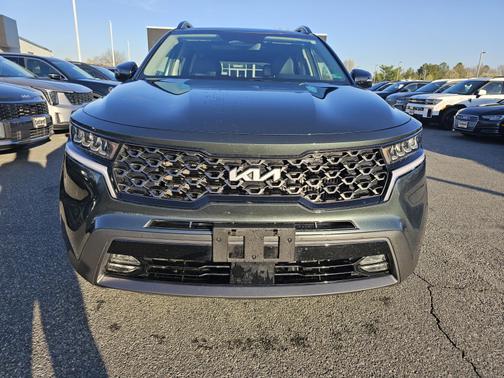 Green 2023 Kia Sorento X-Line EX