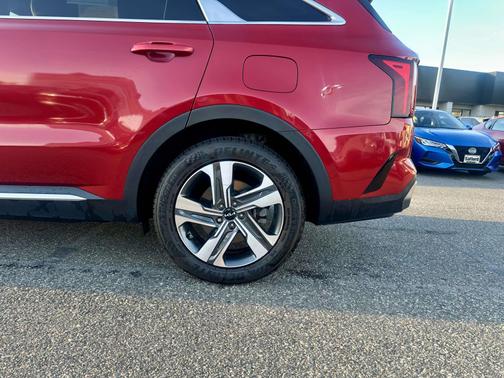 Red 2023 Kia Sorento Hybrid EX