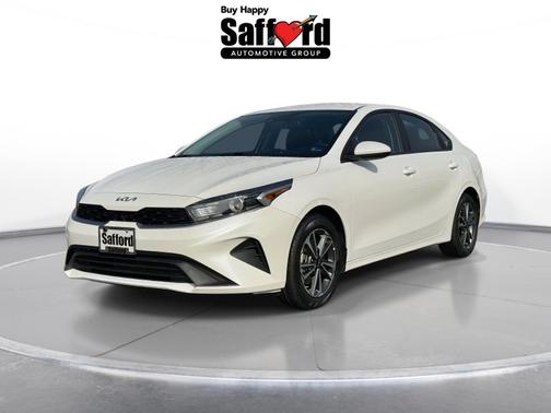 2024 Kia Forte LXS IVT