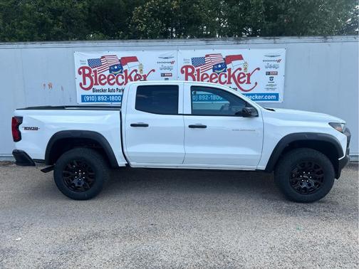 Summit White 2026 Chevrolet Colorado Trail Boss