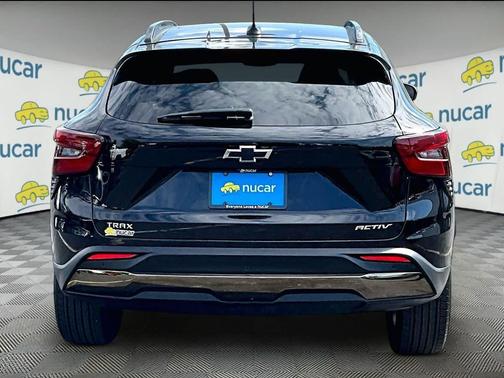 Mosaic Black Metallic 2024 Chevrolet Trax FWD ACTIV