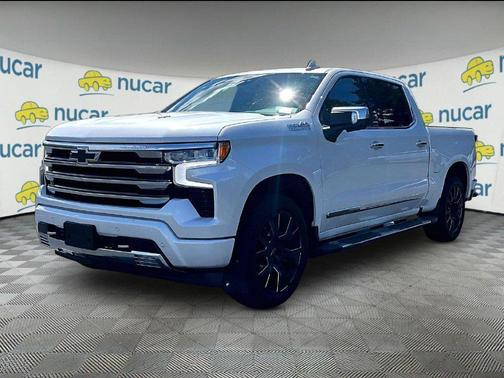 Iridescent Pearl Tricoat 2022 Chevrolet Silverado 1500 High Country