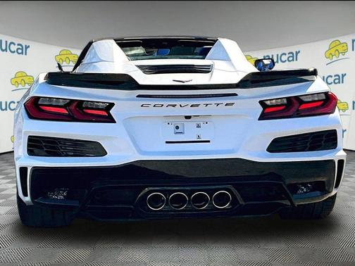 Arctic White 2026 Chevrolet Corvette Z06