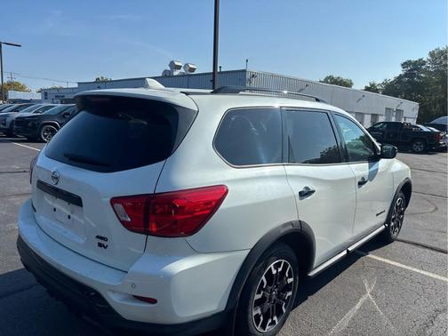 2020 Nissan Pathfinder SV 4WD