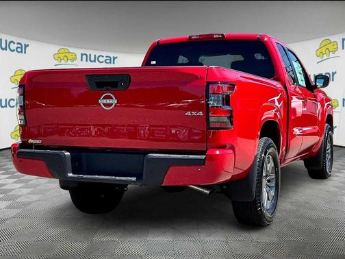 2025 Nissan Frontier SV