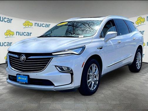 White Frost Tricoat 2023 Buick Enclave Essence AWD