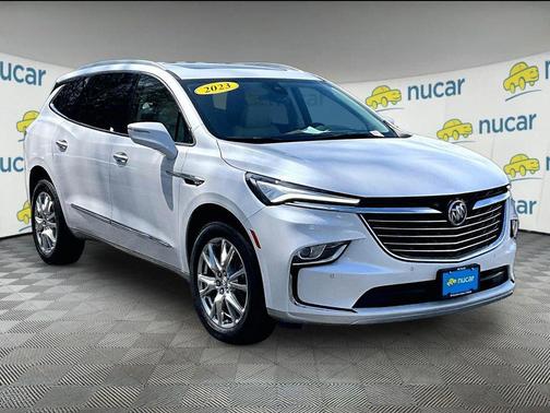 White Frost Tricoat 2023 Buick Enclave Essence AWD