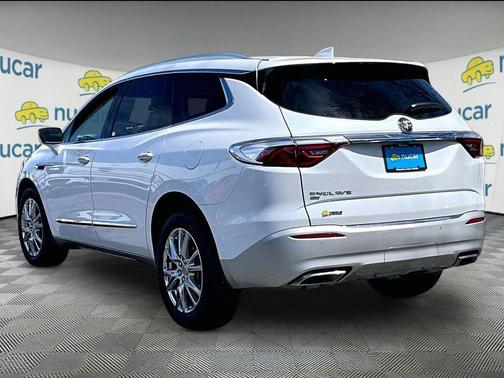 White Frost Tricoat 2023 Buick Enclave Essence AWD