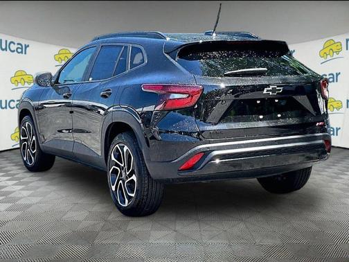 Mosaic Black Metallic 2026 Chevrolet Trax FWD 2RS