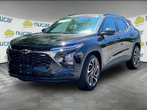 Mosaic Black Metallic 2026 Chevrolet Trax FWD 2RS
