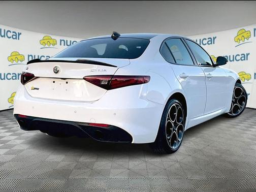2022 Alfa Romeo Giulia Veloce