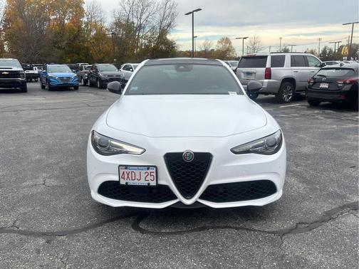 2022 Alfa Romeo Giulia Veloce