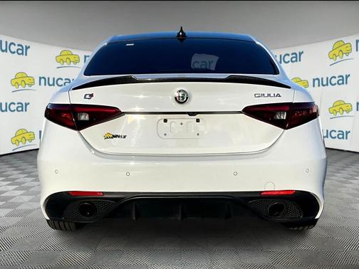 2022 Alfa Romeo Giulia Veloce