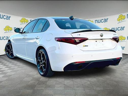 2022 Alfa Romeo Giulia Veloce