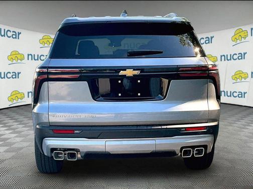 Sterling Gray Metallic 2026 Chevrolet Traverse LT