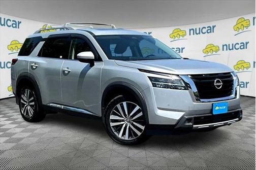 2022 Nissan Pathfinder Platinum 4WD
