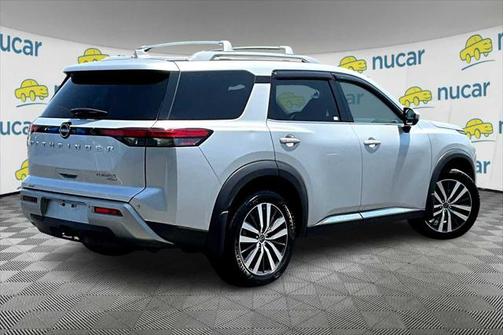 2022 Nissan Pathfinder Platinum 4WD