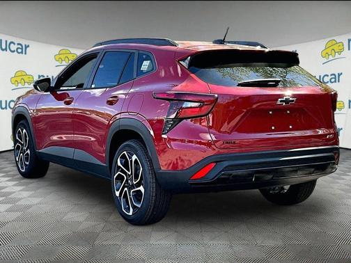 Apex Red 2026 Chevrolet Trax FWD 2RS