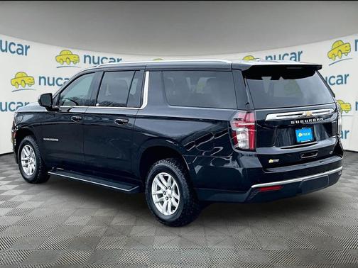 2023 Chevrolet Suburban LT