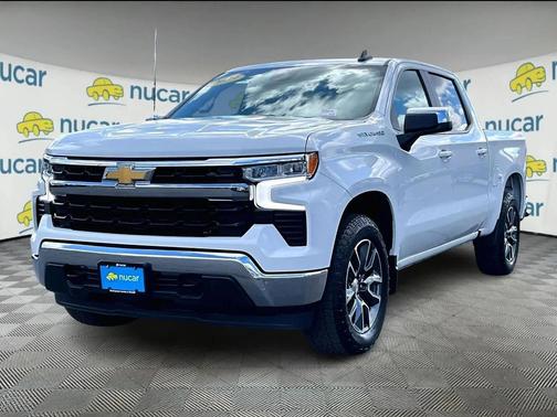 Summit White 2023 Chevrolet Silverado 1500 LT