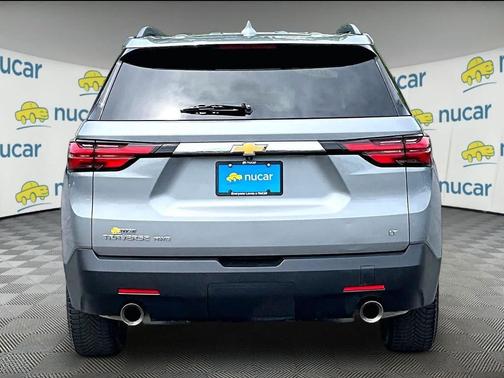 Sterling Gray Metallic 2023 Chevrolet Traverse LT Leather
