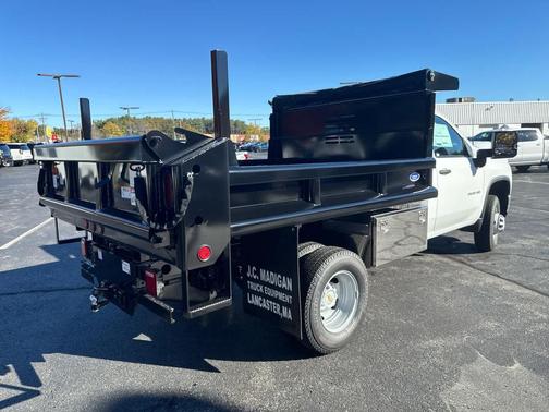 2025 Chevrolet Silverado 3500 WT