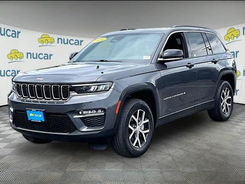 Baltic Gray Metallic Clearcoat 2024 Jeep Grand Cherokee Limited