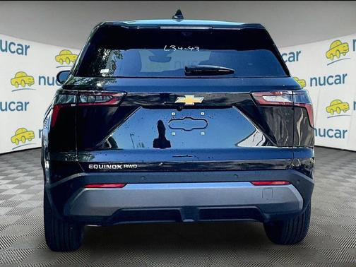 Mosaic Black Metallic 2026 Chevrolet Equinox 1LT