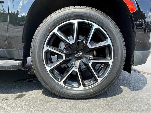 2023 Chevrolet Tahoe 4WD RST