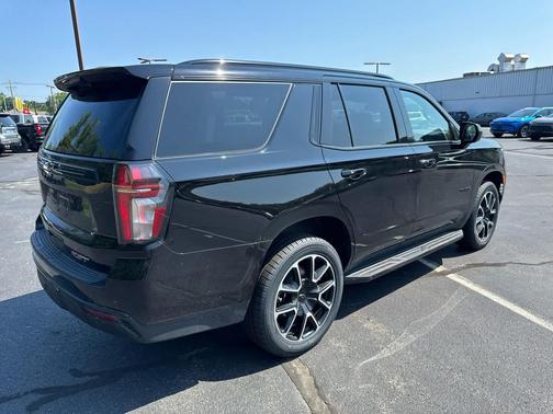 2023 Chevrolet Tahoe 4WD RST