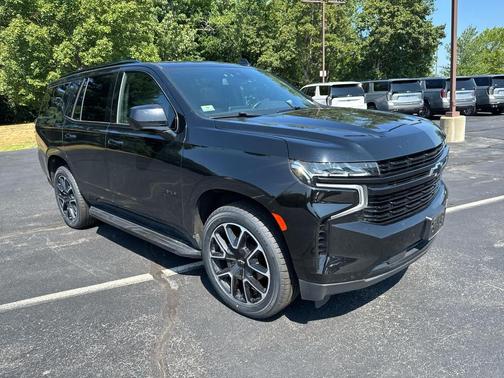 2023 Chevrolet Tahoe 4WD RST