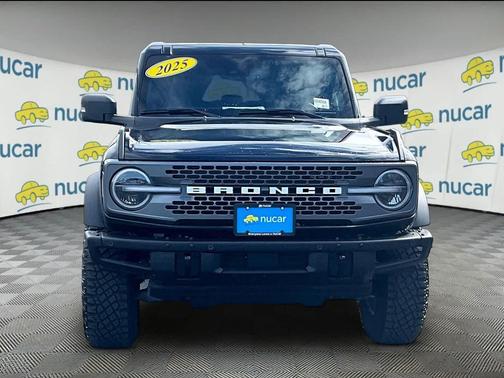 SHADOW BLACK 2025 Ford Bronco Badlands