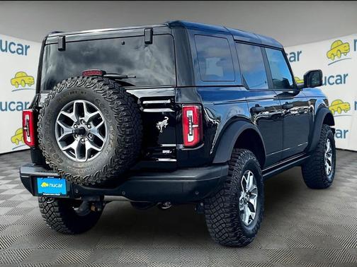 SHADOW BLACK 2025 Ford Bronco Badlands