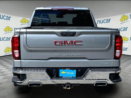 Sterling Metallic 2023 GMC Sierra 1500 SLE