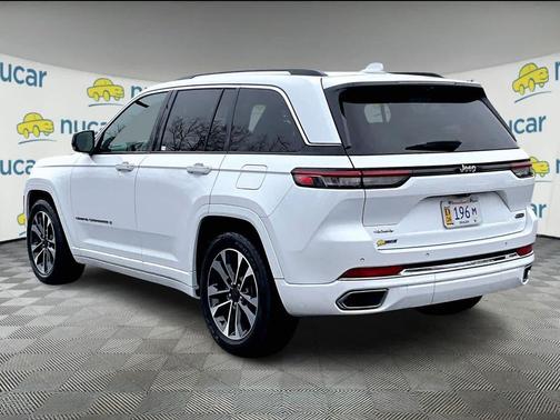 2022 Jeep Grand Cherokee Overland