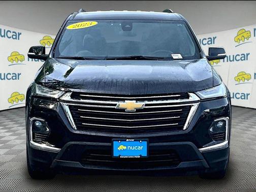 Mosaic Black Metallic 2023 Chevrolet Traverse LT Cloth