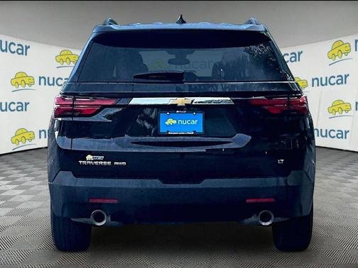 Mosaic Black Metallic 2023 Chevrolet Traverse LT Cloth