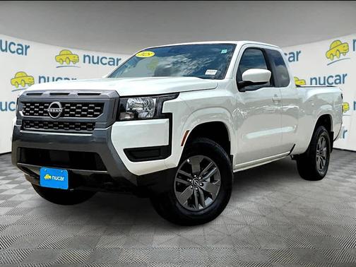 2025 Nissan Frontier SV