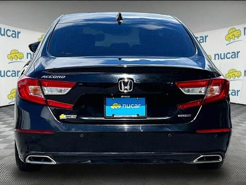 Crystal Black Pearl 2018 Honda Accord Touring