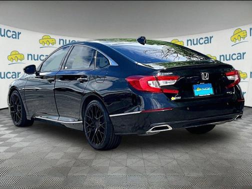 Crystal Black Pearl 2018 Honda Accord Touring