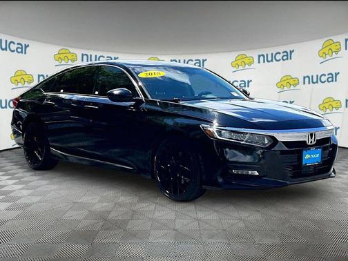 Crystal Black Pearl 2018 Honda Accord Touring