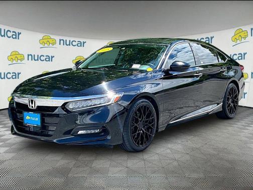 Crystal Black Pearl 2018 Honda Accord Touring