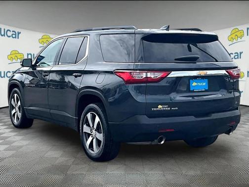 Graphite Metallic 2020 Chevrolet Traverse LT Leather