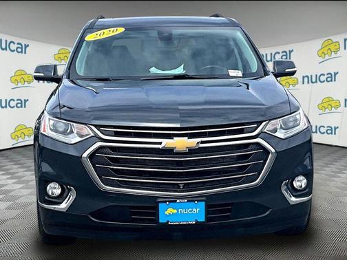 Graphite Metallic 2020 Chevrolet Traverse LT Leather