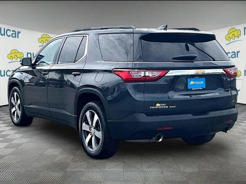 Graphite Metallic 2020 Chevrolet Traverse LT Leather