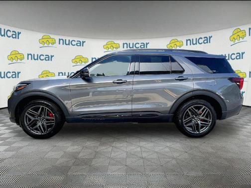 Carbonized Gray Metallic 2025 Ford Explorer ST-Line