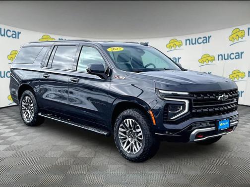 2025 Chevrolet Suburban 4WD Z71
