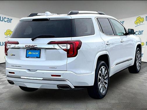 White Frost Tricoat 2023 GMC Acadia Denali