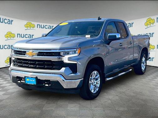 Sterling Gray Metallic 2023 Chevrolet Silverado 1500 LT